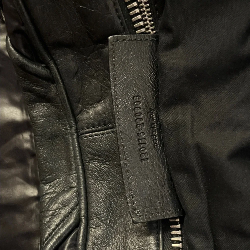 Balenciaga Black Quilted Shoulder Bag - Picture 4 of 7